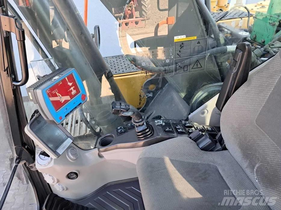 Volvo EC 220 DL Beltegraver