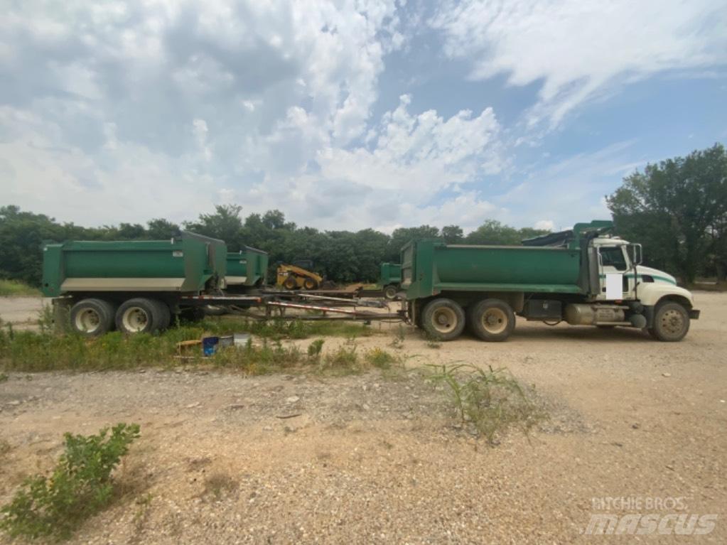 Mack Granite CV 713 Tippbil
