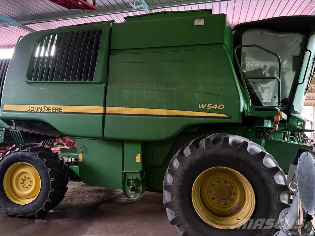 John Deere W 540 Skurtreskere