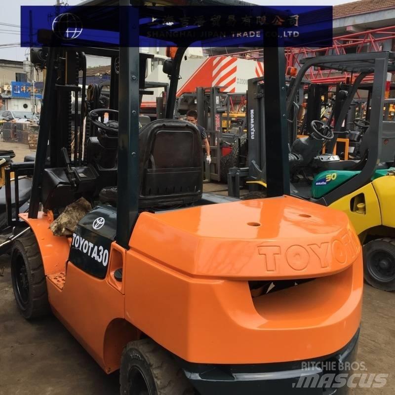 Toyota 7F Diesel Trucker