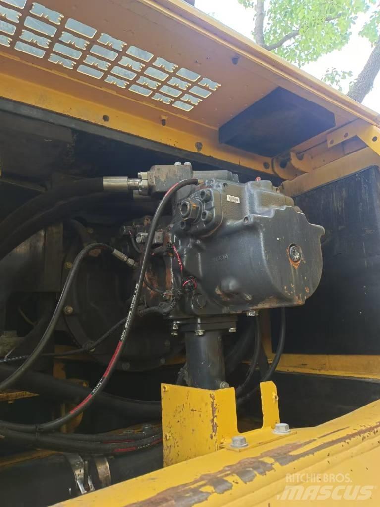 Komatsu PC 450-8 Beltegraver