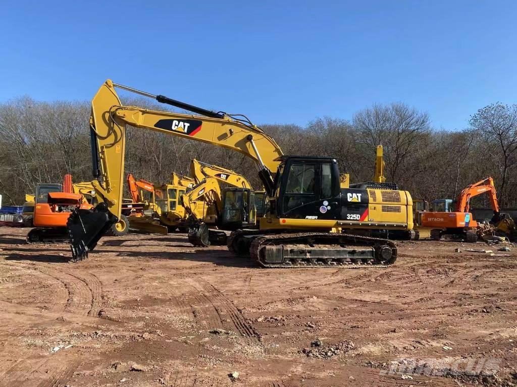 CAT 325D Beltegraver