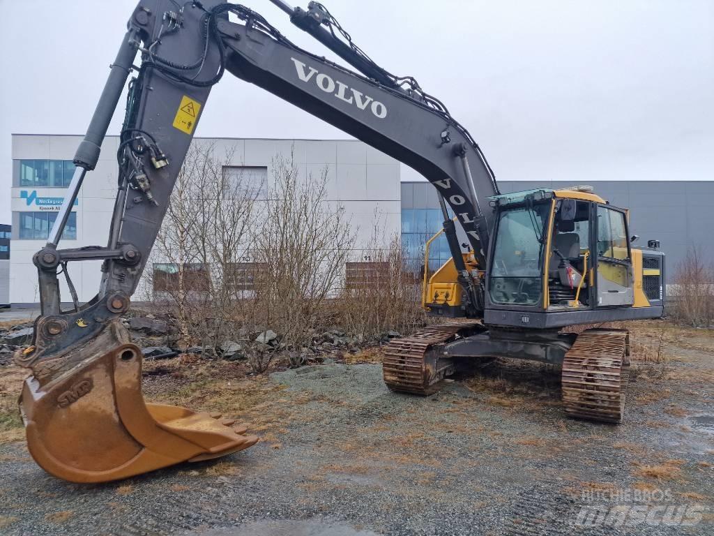 Volvo 220E Beltegraver