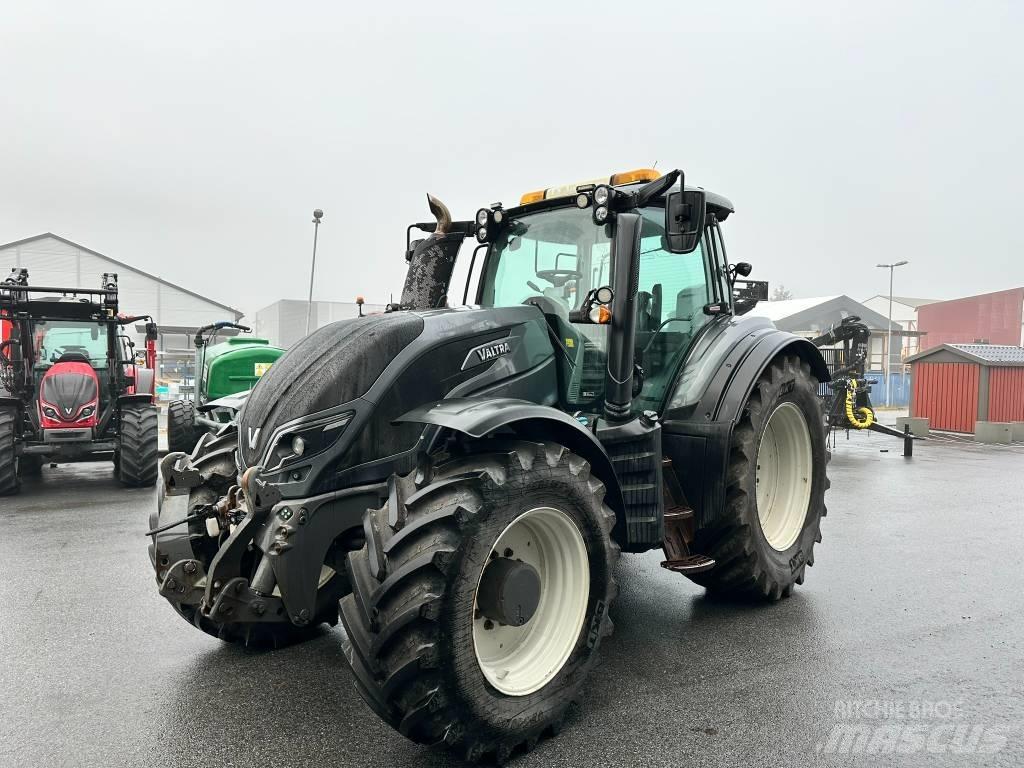 Valtra T 214 D Traktorer