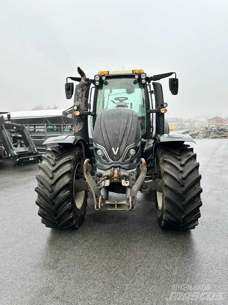 Valtra T 214 D Traktorer