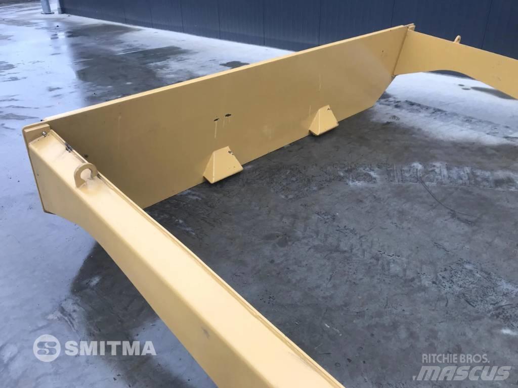 CAT 735B Baklemmer