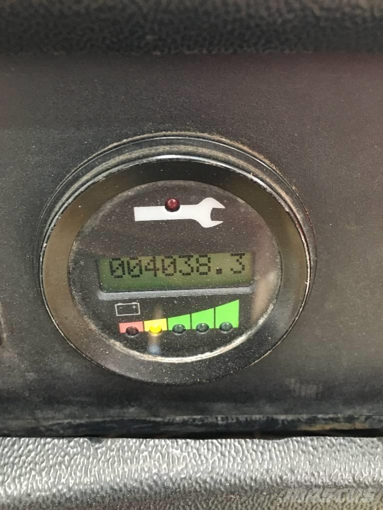 Hyster R30XMF2 Høytløftende plukketruck