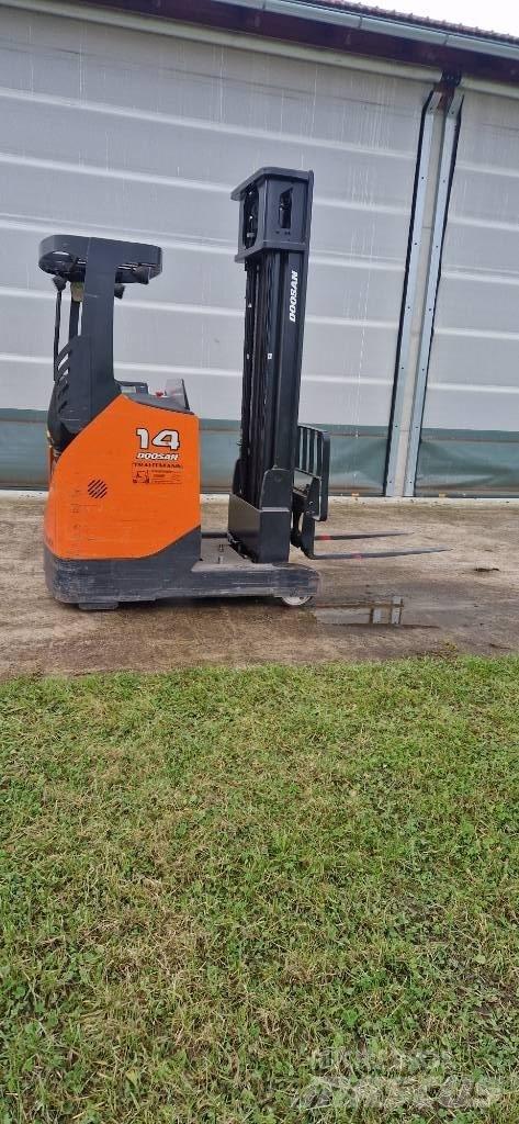 Doosan BR 16 JW-7 Skyvemasttruck