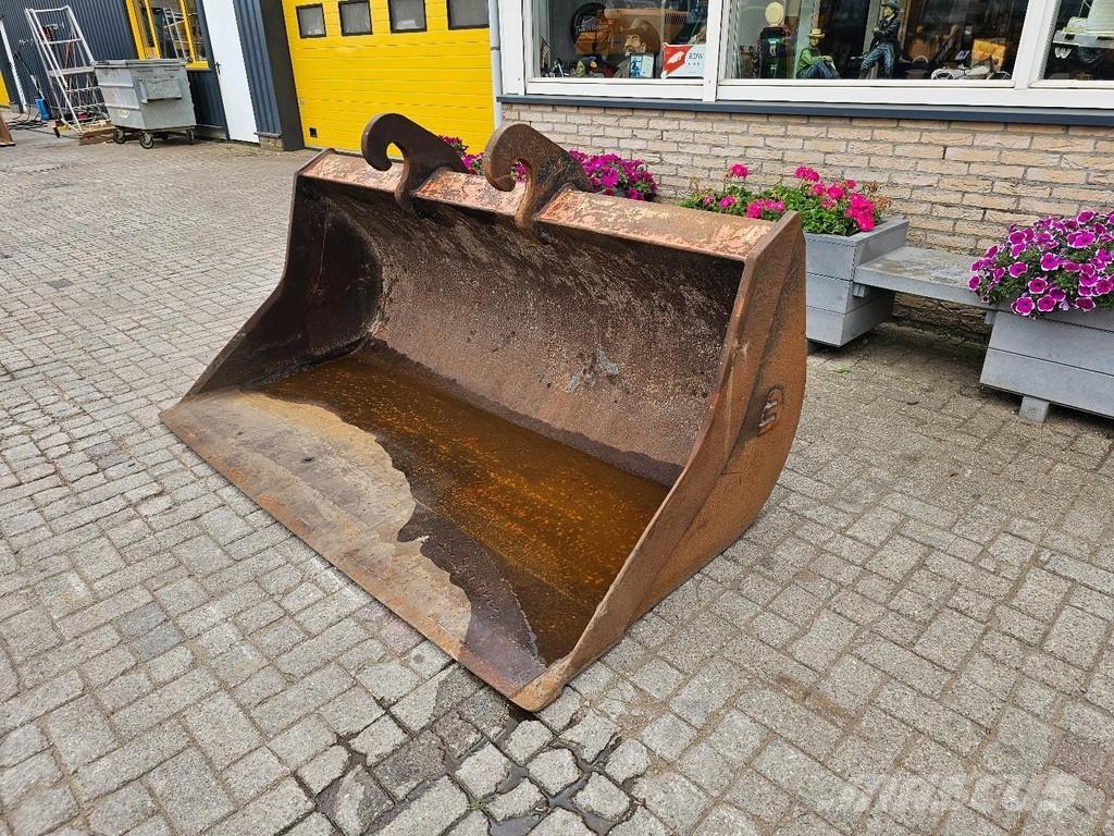  Onbekend Slotenbak Skuffer