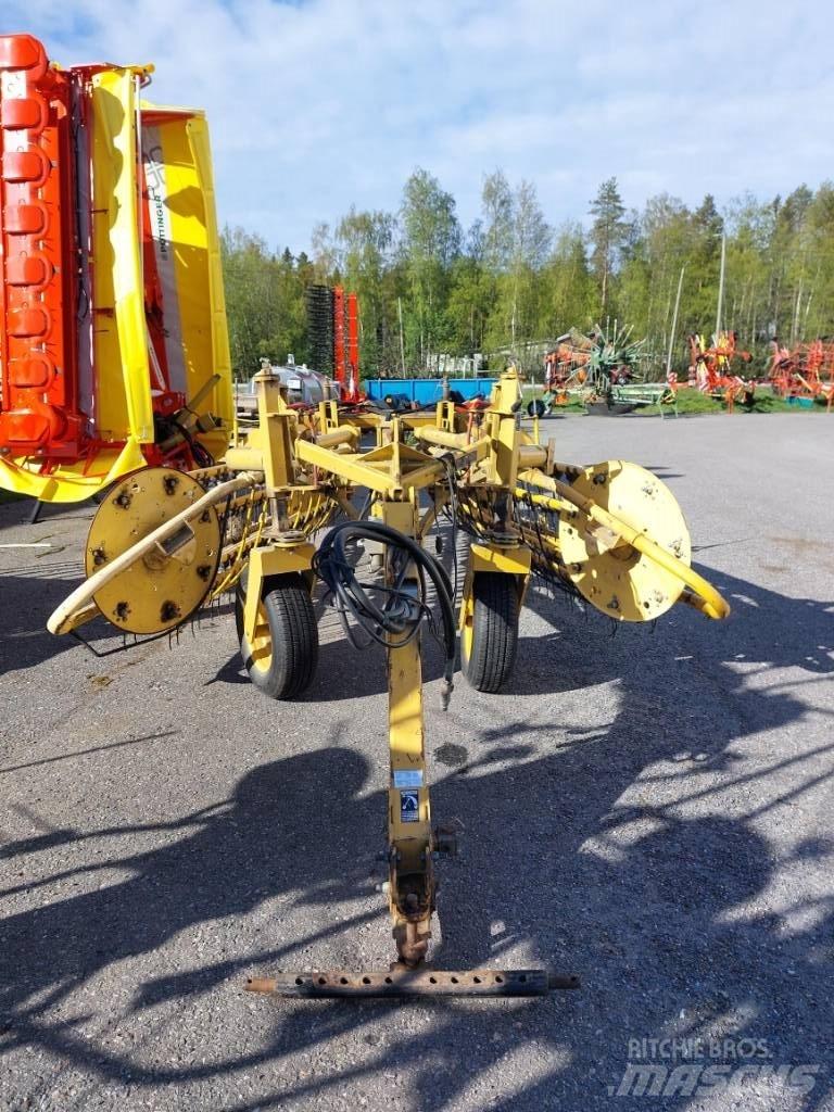  Wermeer R2300 Svanser