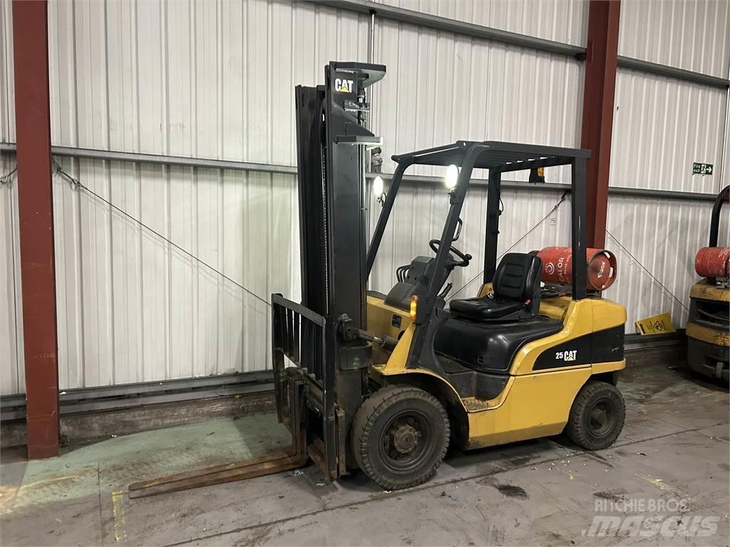 CAT GP25NT Propan trucker
