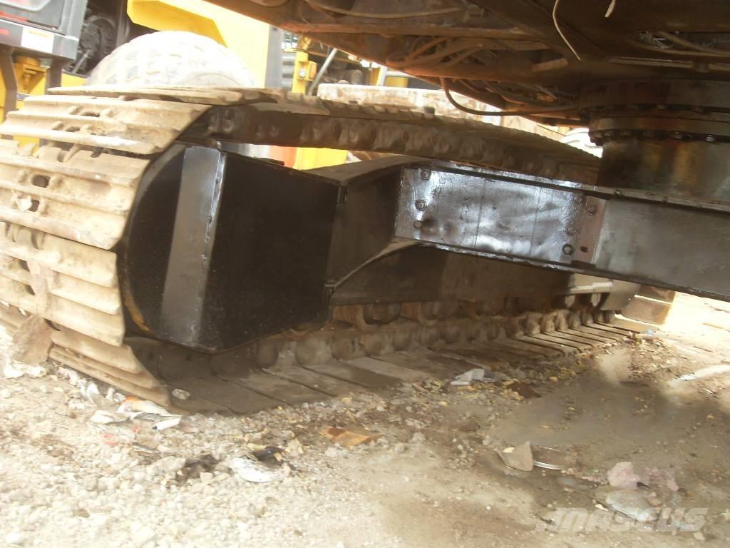 Hitachi EX 200-1 Beltegraver