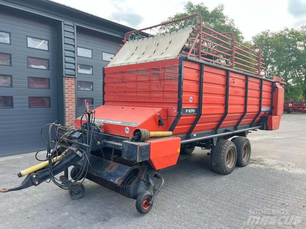 Deutz Fahr F 570 Selvlastende vogner
