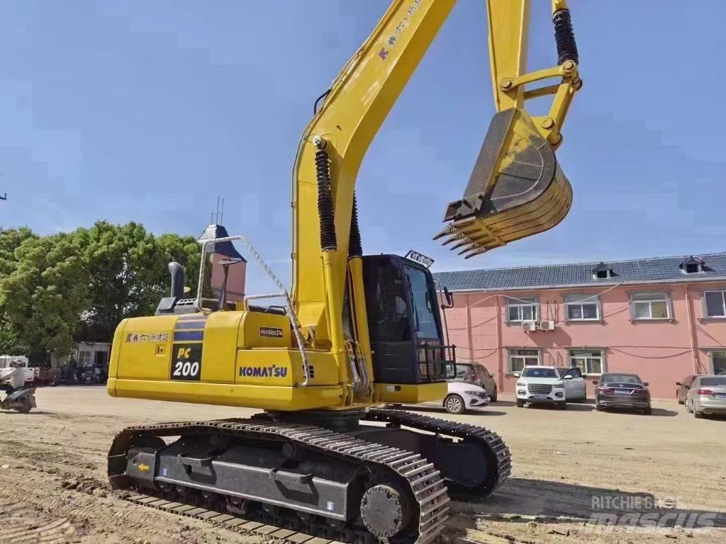 Komatsu PC 200-8 Beltegraver