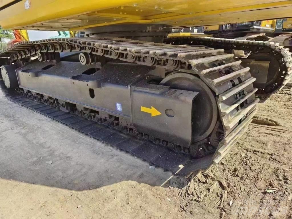 Komatsu PC 200-8 Beltegraver