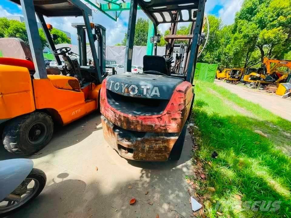 Toyota FD30-8 Gaffeltrucker - Annet