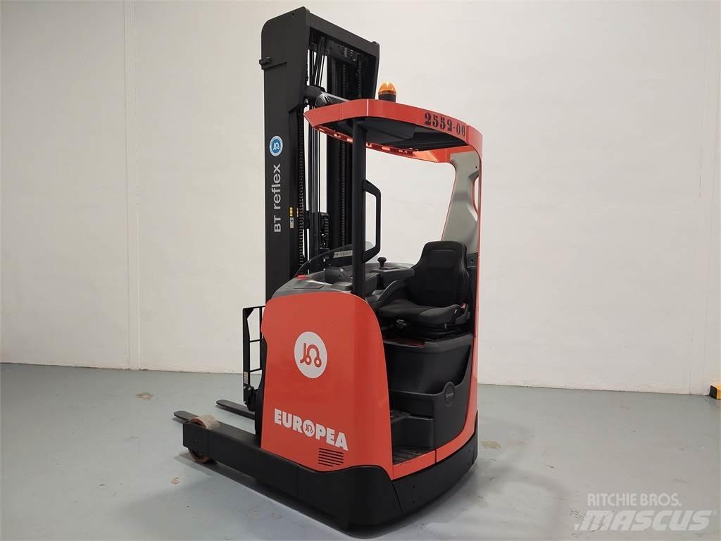 BT RRE 140 HC Skyvemasttruck