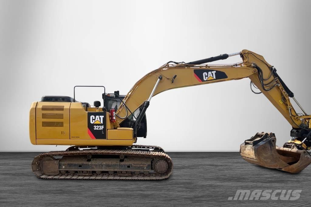 CAT 323 F Beltegraver