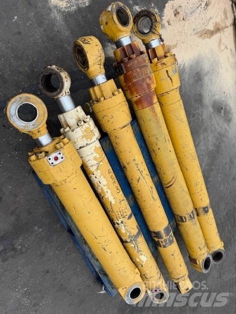 CAT 325 D Hydraulikk