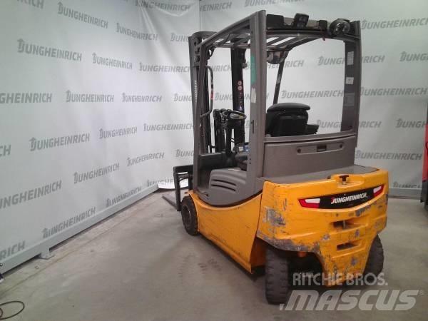 Jungheinrich EFG 320 Elektriske trucker