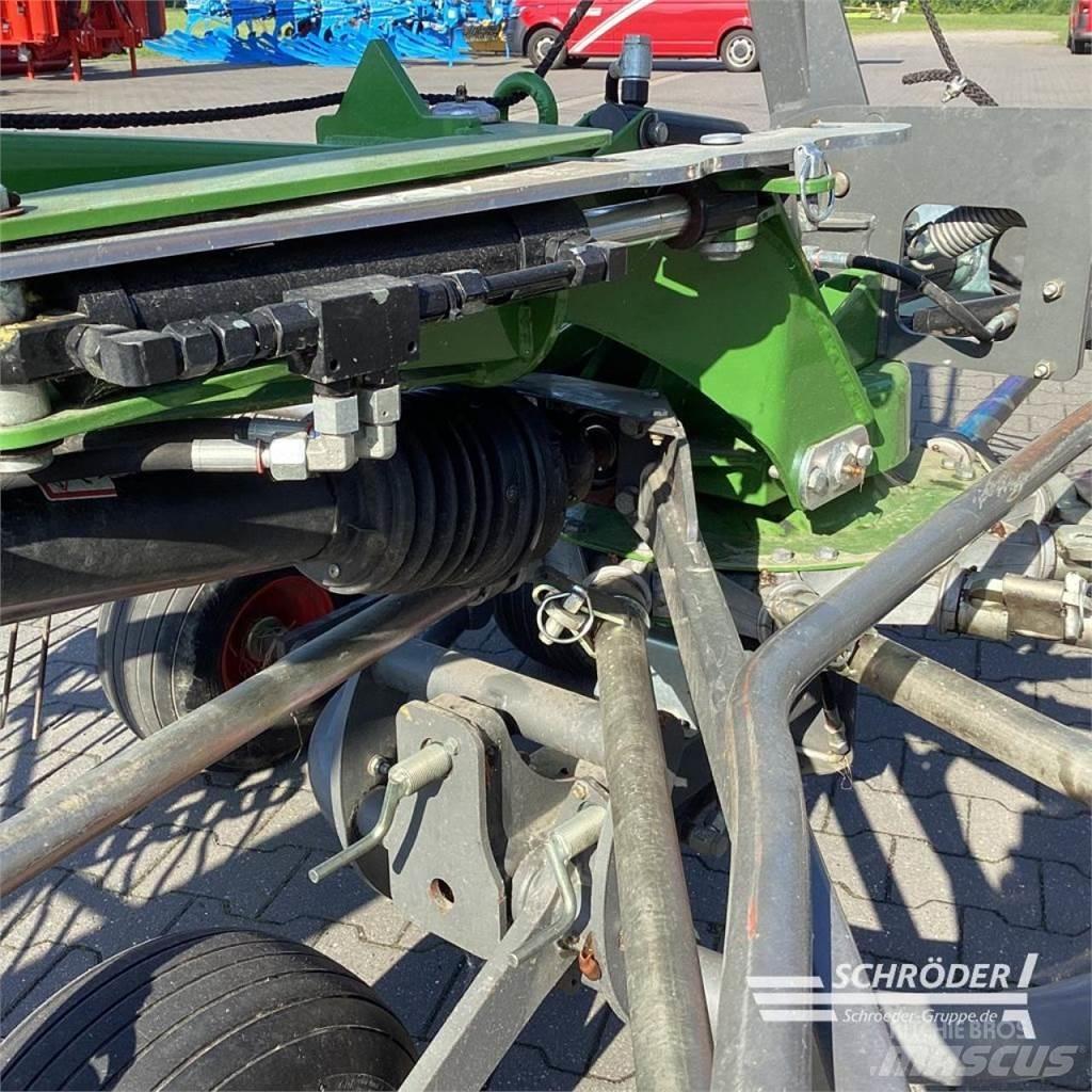 Fendt FORMER 1502 Svanser