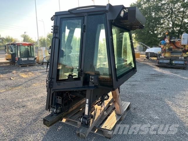 CASE D 1650 NEW CAB Dozere Beltegående