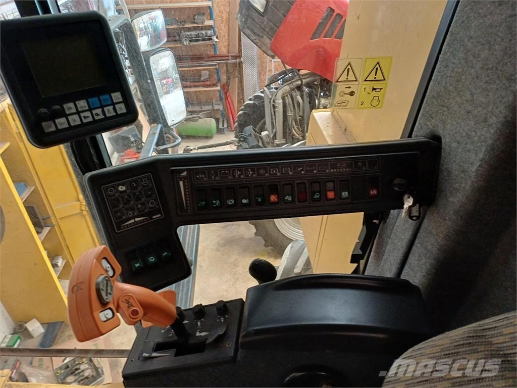 New Holland TX68 Skurtreskere