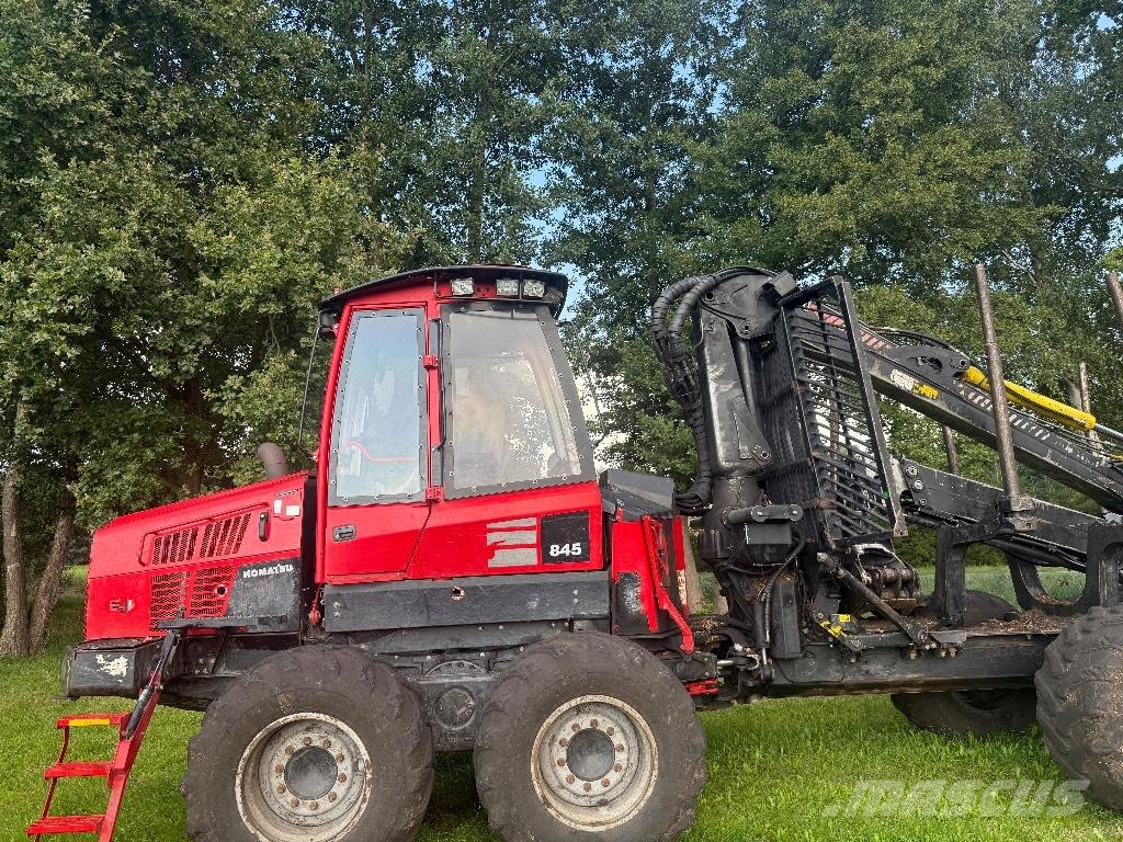 Komatsu 845 Lassbærere