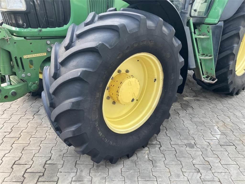 John Deere 6820 Traktorer