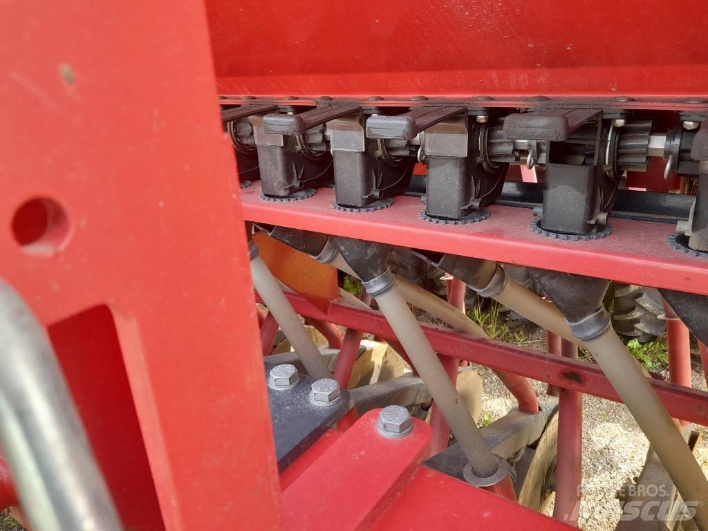 Tume TITAN 4000 Kombinerte såmaskiner