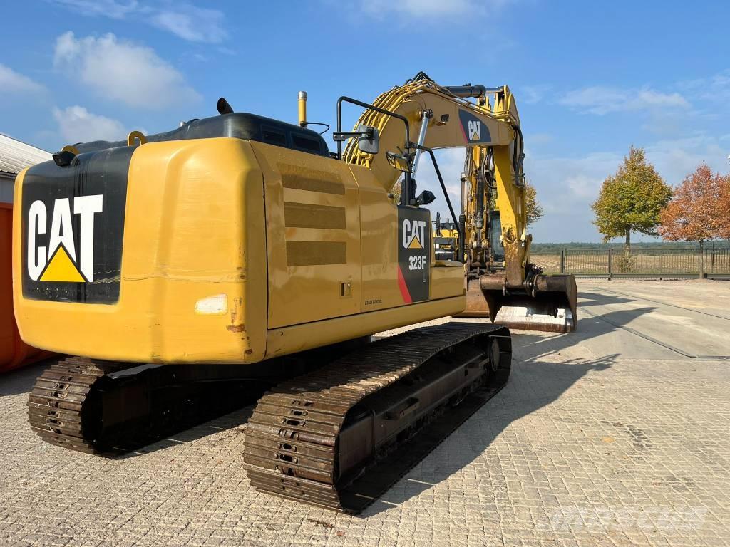 CAT 323 F L Beltegraver