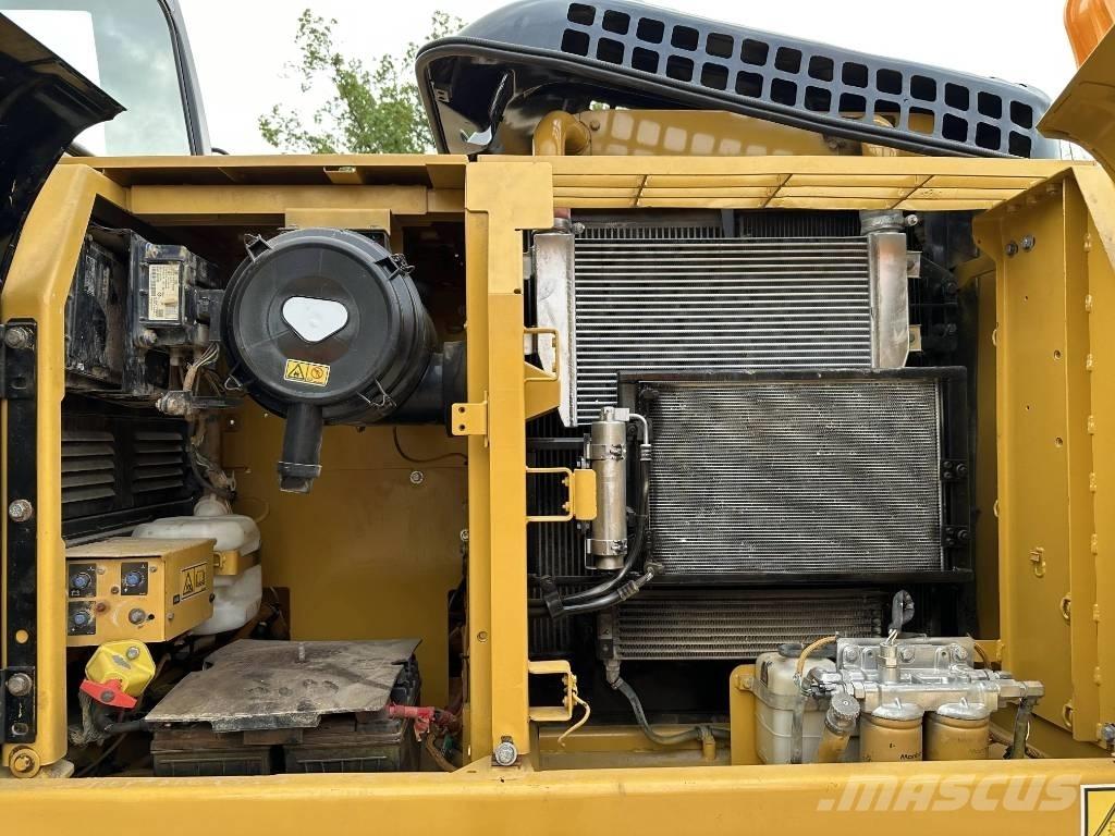 CAT 320D2 Beltegraver