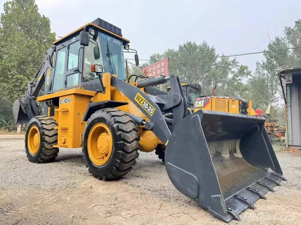 XCMG WZ 30-25 Traktorgravere