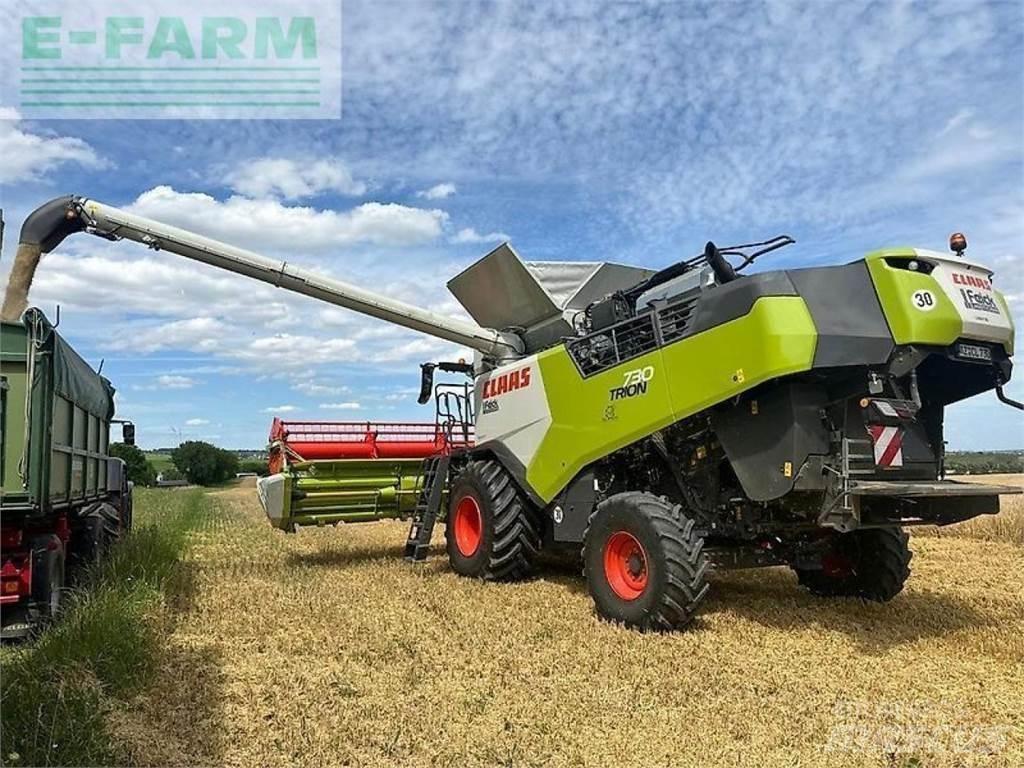CLAAS trion 730 Skurtreskere
