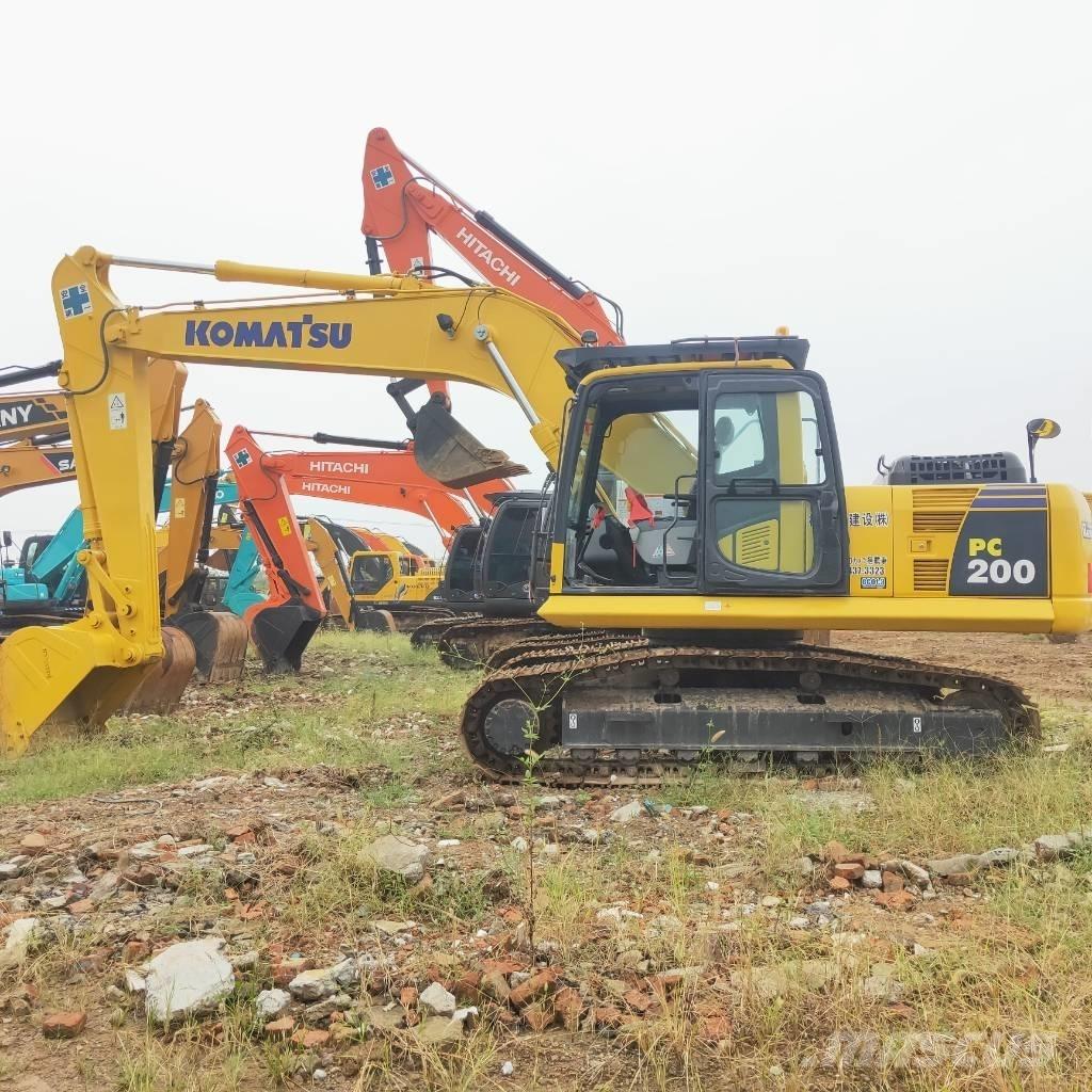 Komatsu PC200-8 Beltegraver