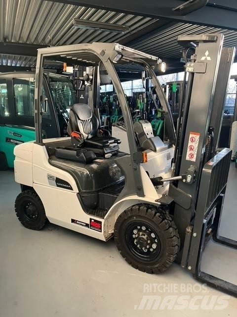 Mitsubishi FD25N3 Diesel Trucker