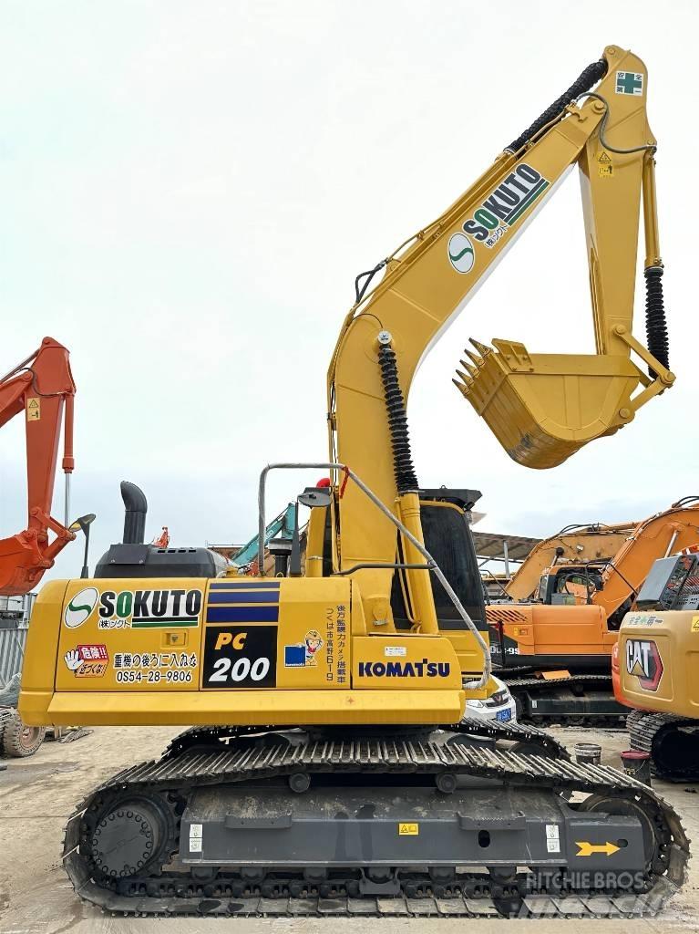 Komatsu PC200-8 Beltegraver