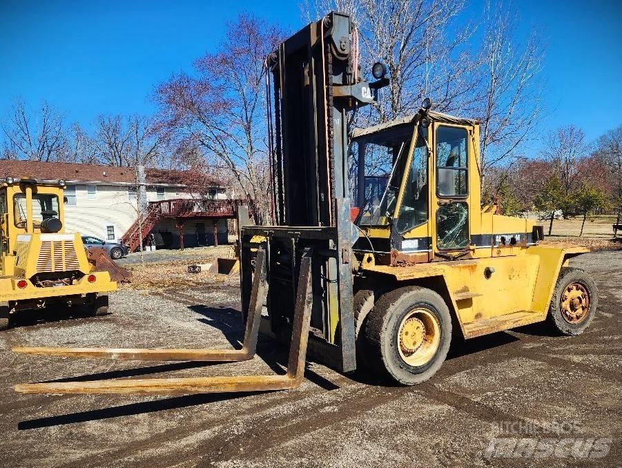 CAT V 330 C Stortrucker
