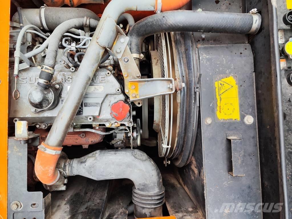 Hitachi ZX 210 W-3 Hjulgravere