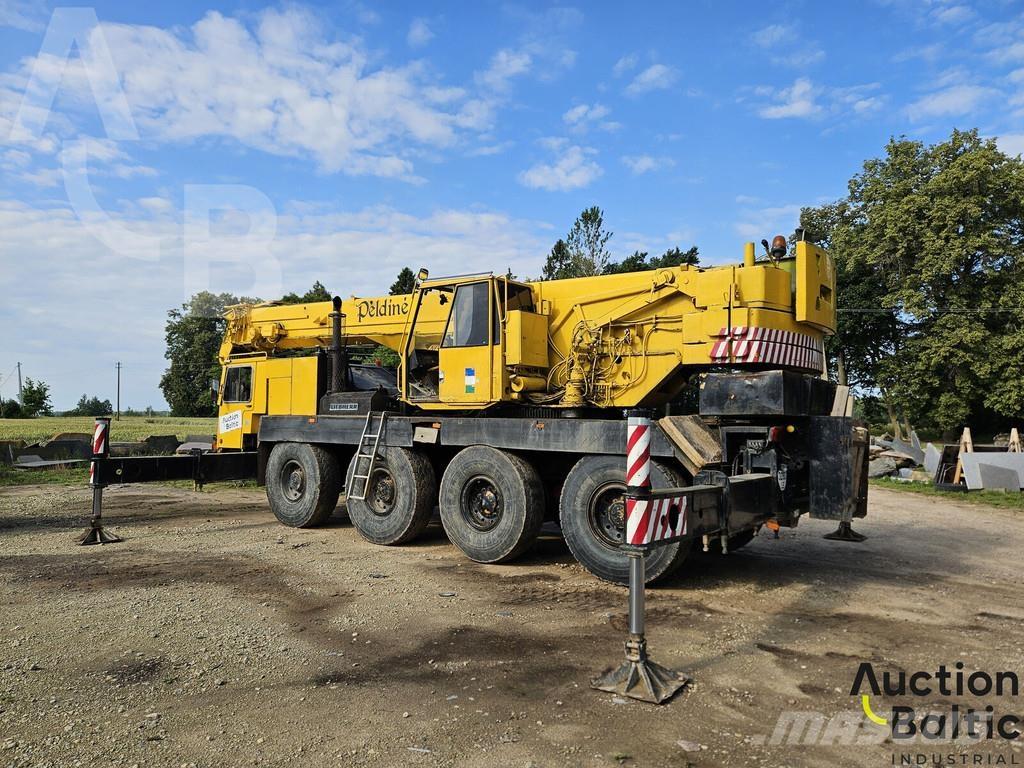 Liebherr LTM 1060 Kranbil