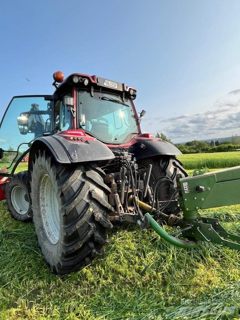 Valtra N155 Versu Traktorer