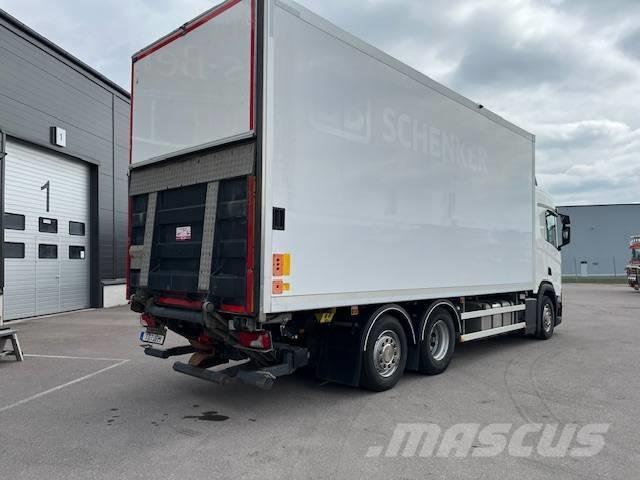 Scania R450B6X2*4NB Skapbiler