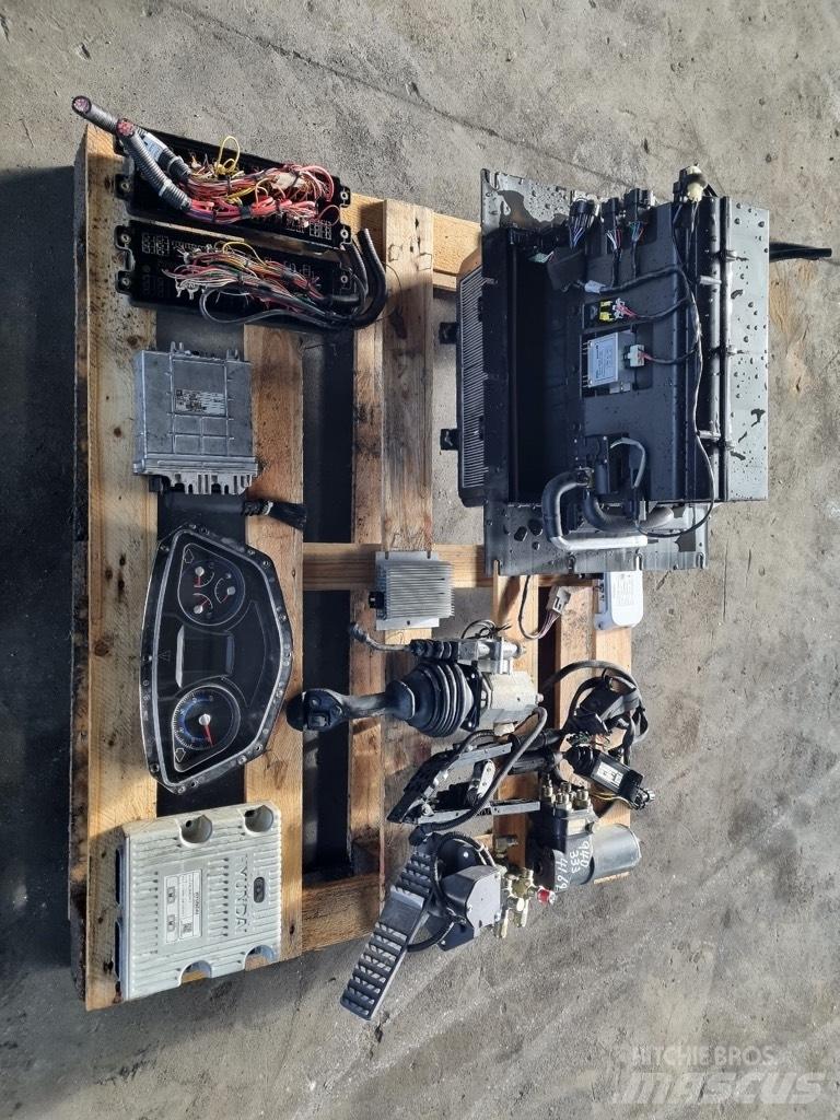 Hyundai HL 940 Lys - Elektronikk