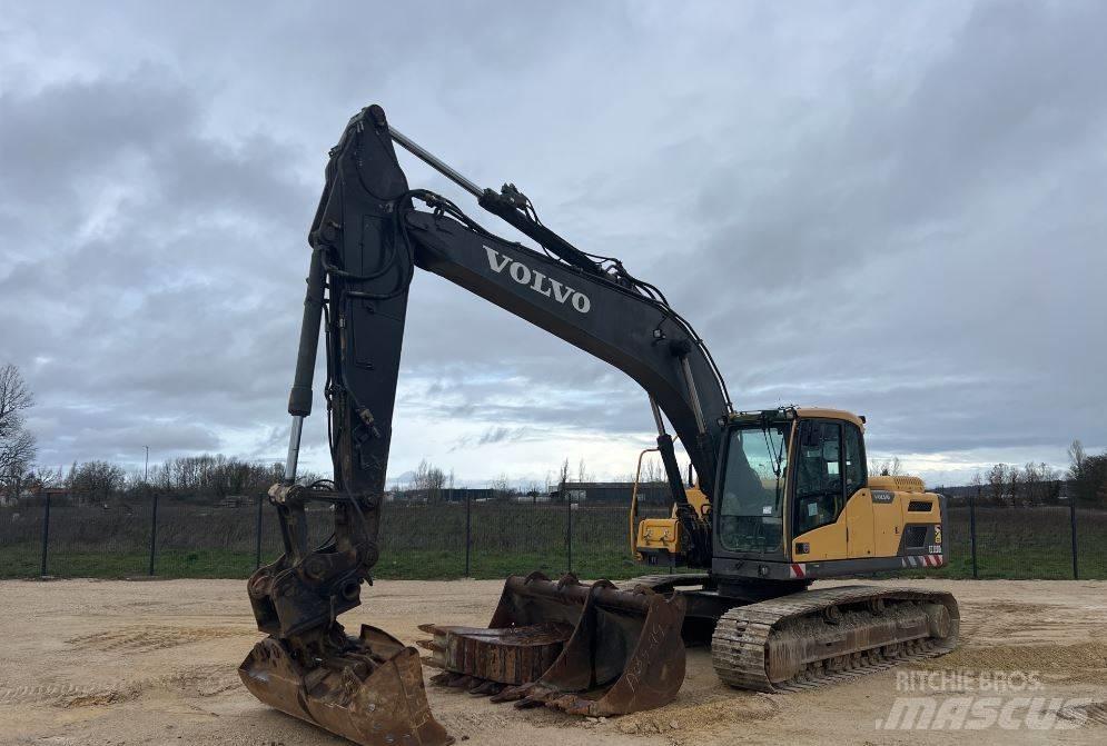Volvo EC 220 DL Beltegraver