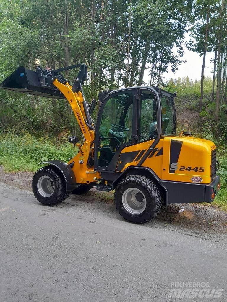Schäffer 2445s Kompaktlastere