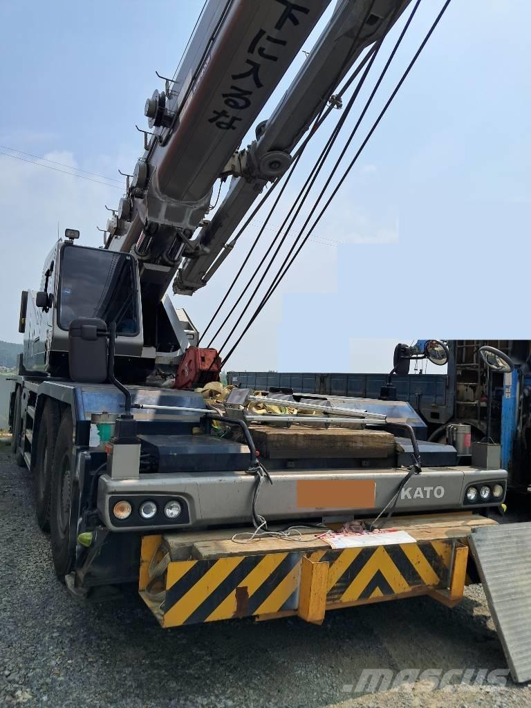 Kato KR-75H Røff terreng kraner