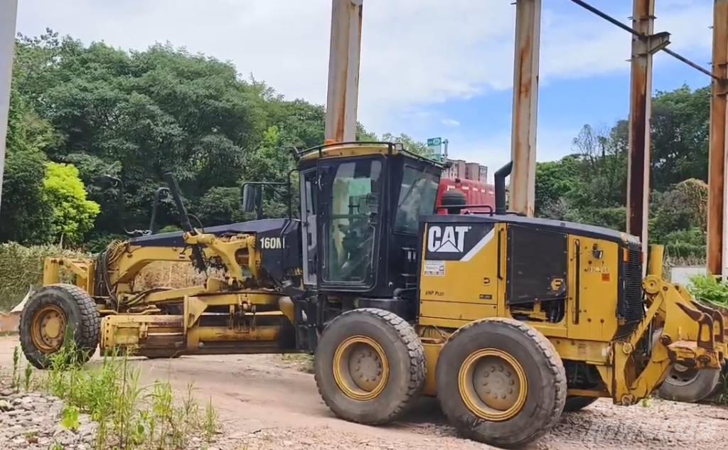 CAT 160 M Veihøvler