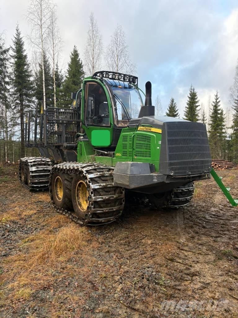 John Deere 1210G Lassbærere