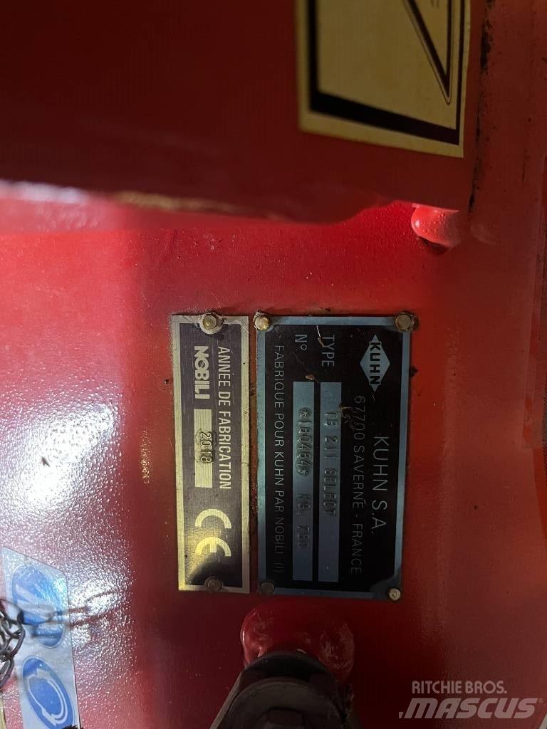 Kuhn TB 211 Beitepussere og toppkuttere