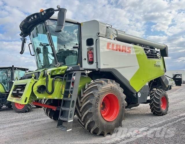 CLAAS TRION 530 Skurtreskere